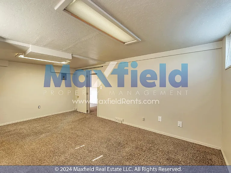 1525 E 2100 S — Photo 12