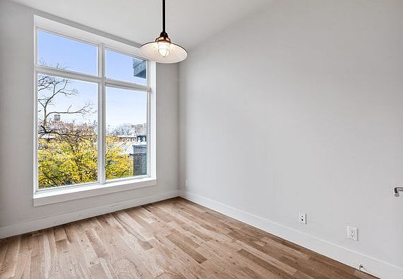 3rd image of 785 Dekalb Ave #L3