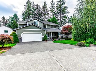 9205 Vancouver Dr NE, Lacey, WA 98516