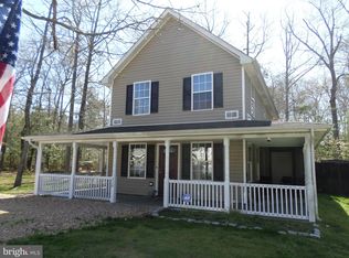 318 9th St, Colonial Beach, VA 22443