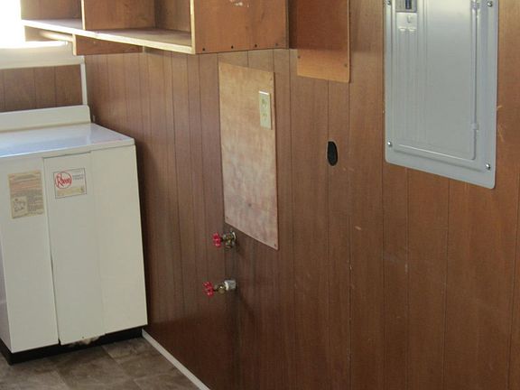2nd image of 701 Crawford St