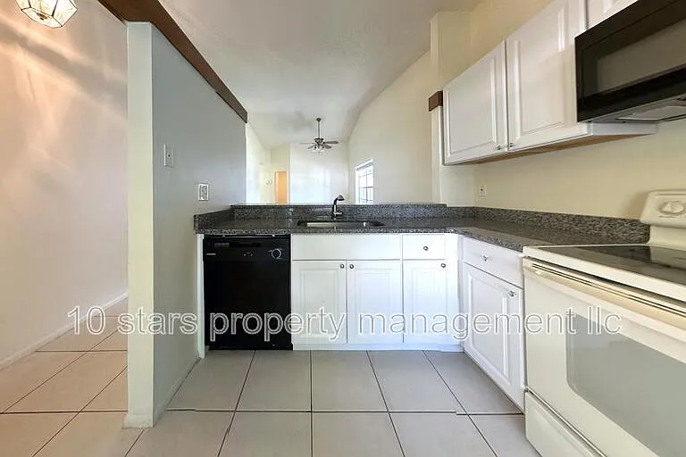 599 Capistrano Ct — Photo 6