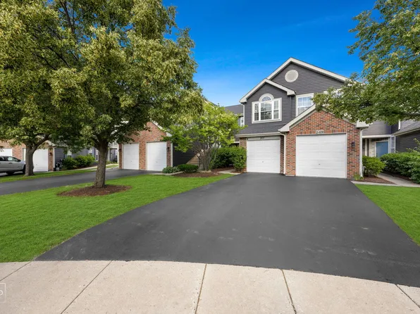 2171 Lake Ridge Dr, Glendale Hts, IL 60139