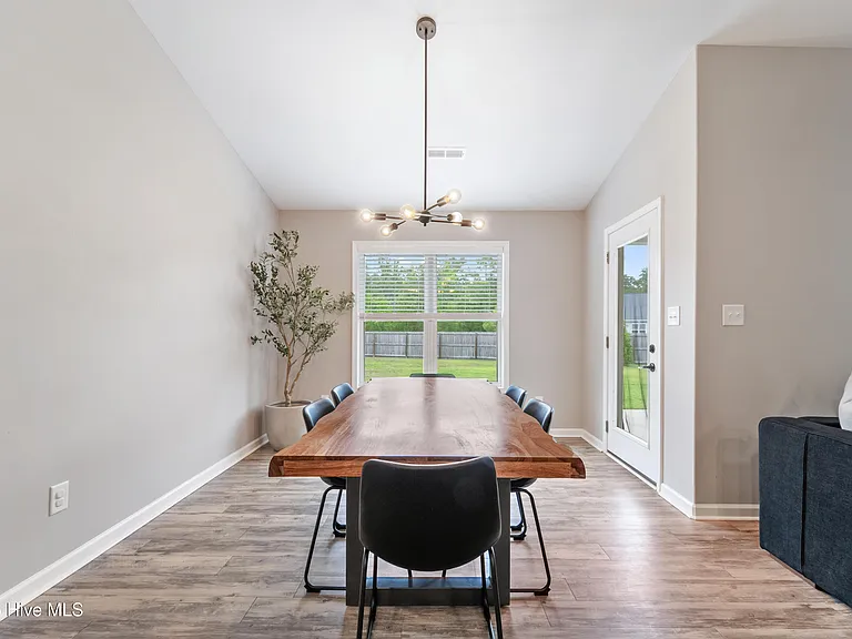 242 Legacy Ln — Photo 19
