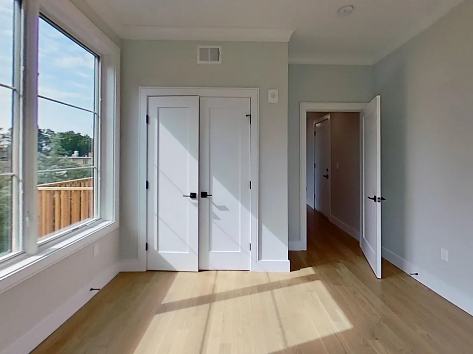 104-106 Warren St #5D