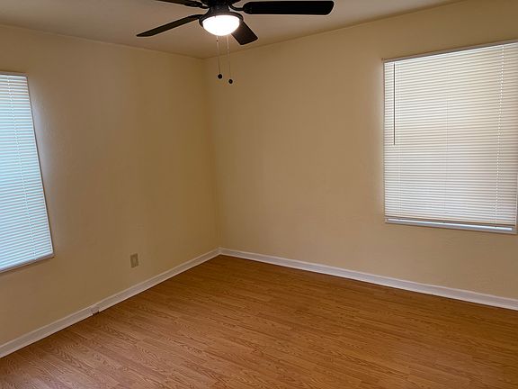 5th image of 154 Donner Ave #B
