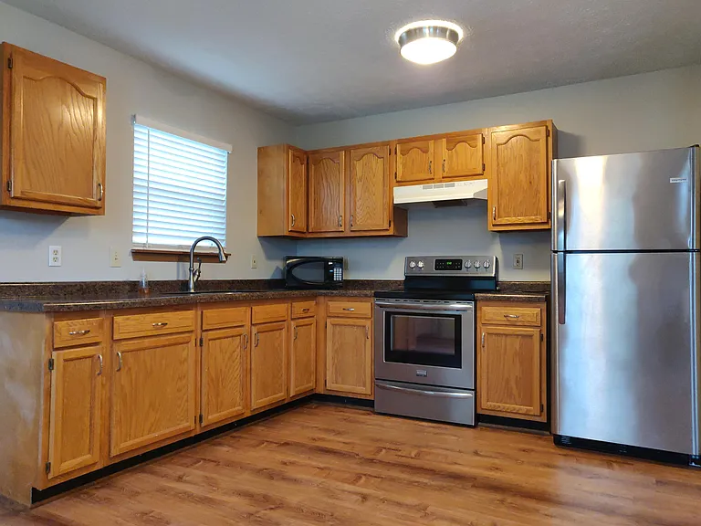 5581 Bingham Dr — Photo 5