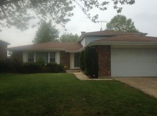 2324 Charmingfare Dr #HOUSE, Woodridge, IL