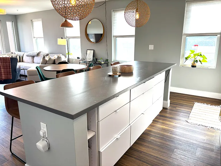 408 E 8th St #3 — Photo 9