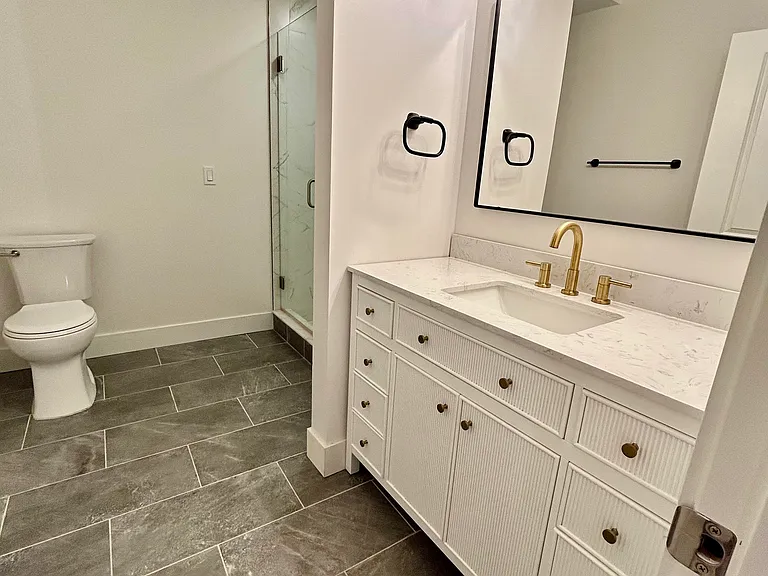 1639 Alameda Ave #102 — Photo 9