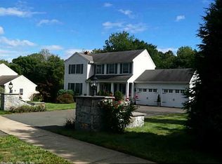 257 Woodberry Hill Dr, Southington, CT 06489