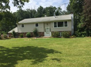 305 Overlook Ct, Carmel, NY 10512