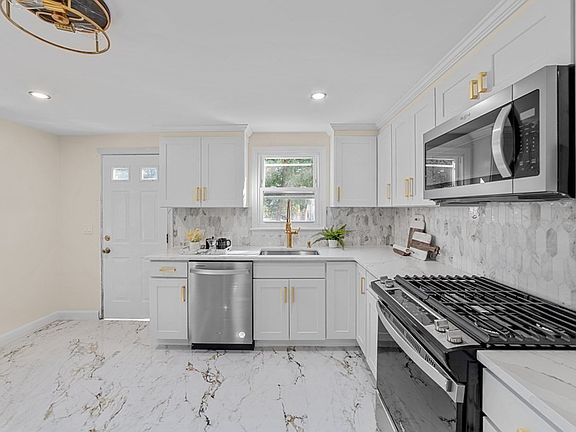 3rd image of 70 Parker St