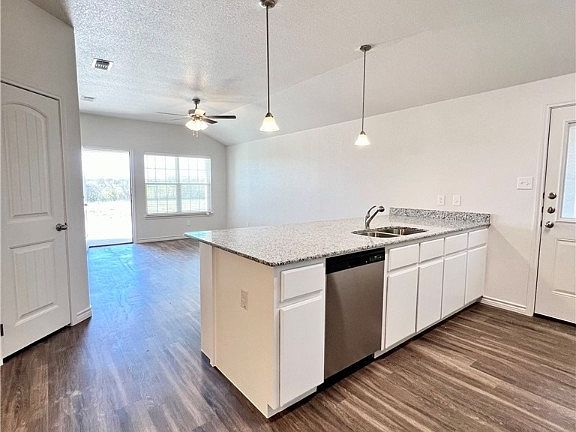 5th image of 229 Dolphin Dr