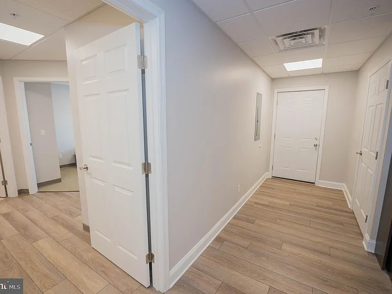 123 Bateman St #2-214B — Photo 22