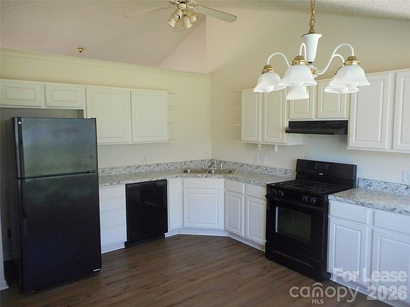 3rd image of 5901 Meadow Hill Dr