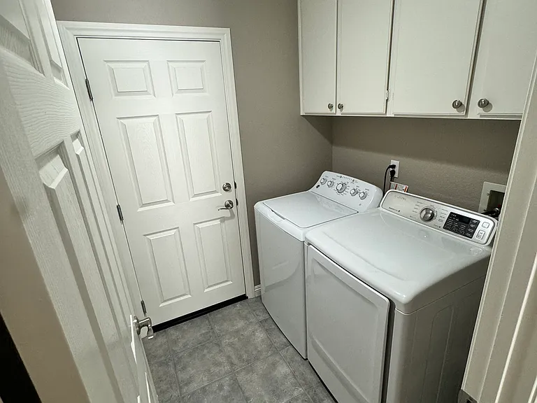 laundry with w/d