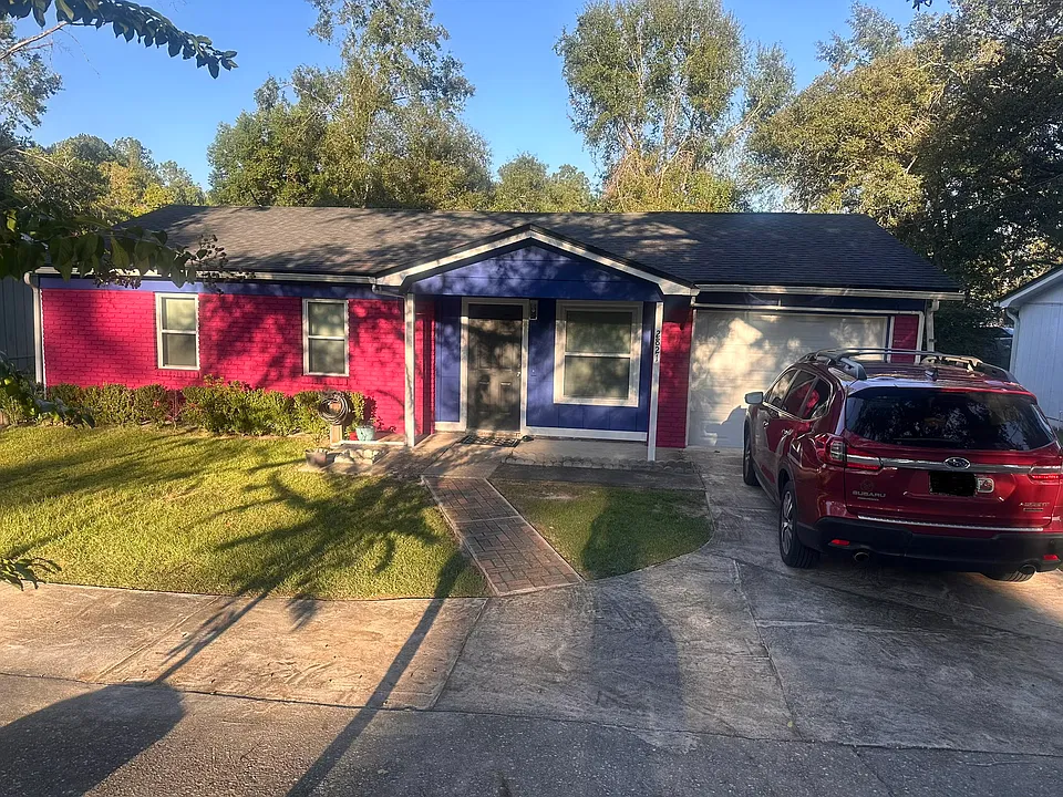 2821 Mission Rd