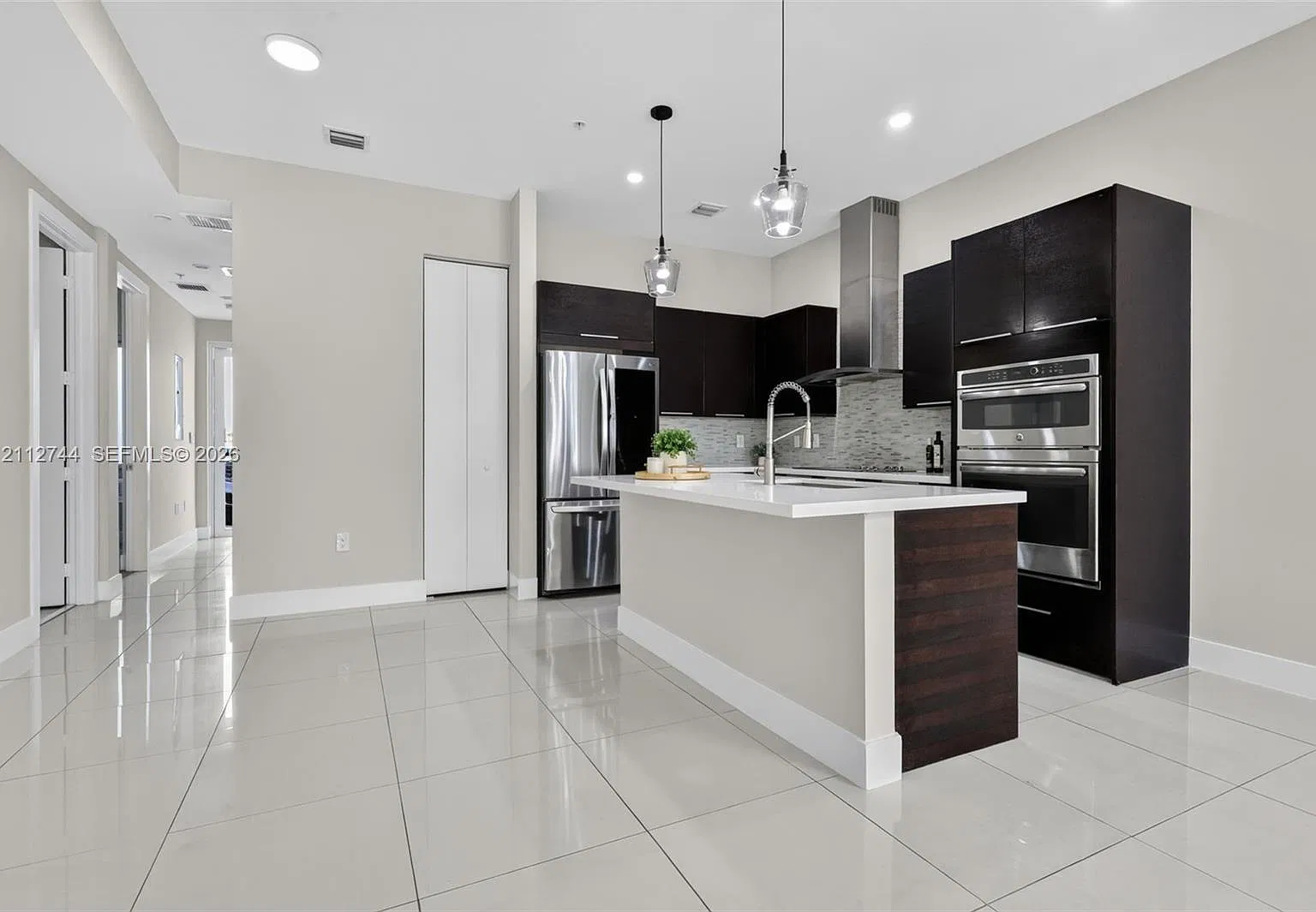 Landmark At Doral Condo — Photo 1