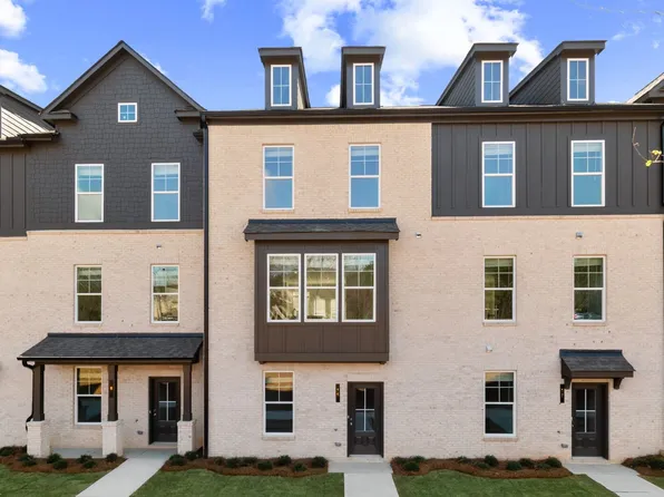 2808 Daybreak Ln, Newnan, GA 30265