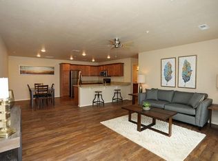 825 Liberty Ave APT 3, Hartford, WI 53027