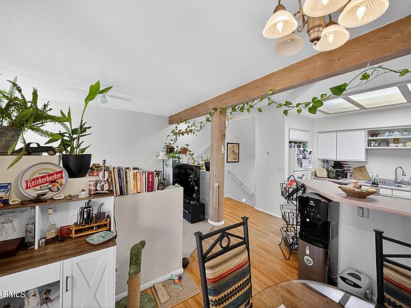 4th image of 105 Sugarloaf Street