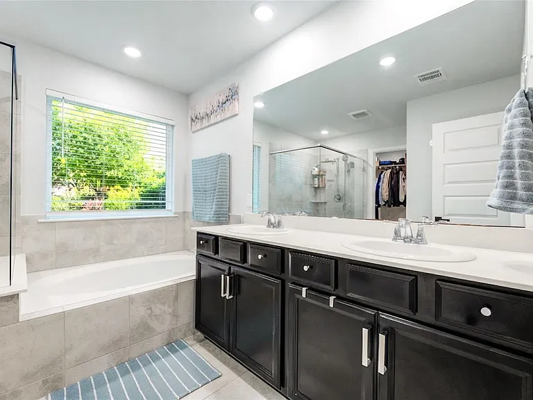 11426 Harmony Summit Trce — Photo 33