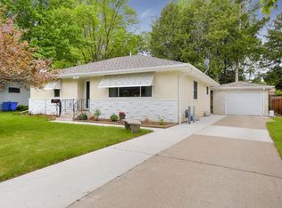 725 Birch St S, Cambridge, MN 55008