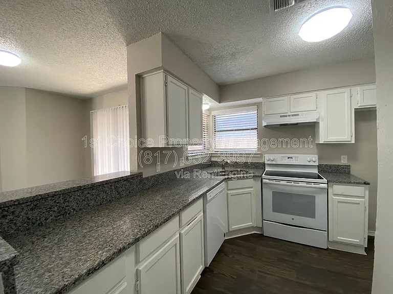 6706 Crestmont Ct — Photo 11
