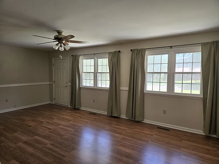 1513 Ridge St NW — Photo 3