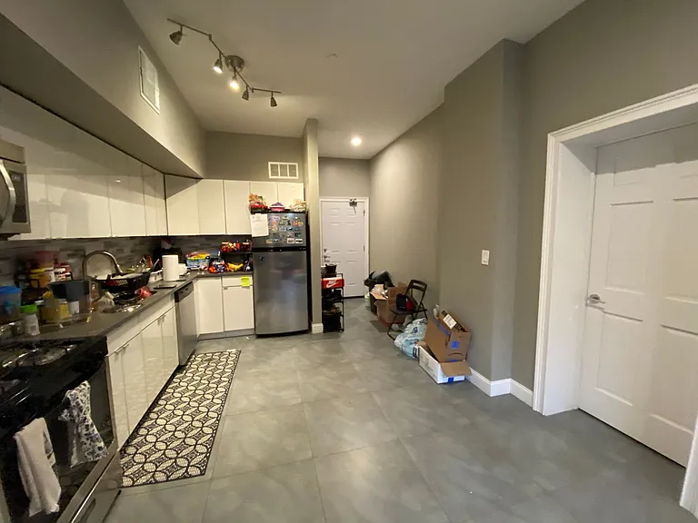 315 Whitney Ave — Photo 44