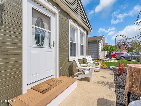 4th image of 17 Cabrillo Boulevard
