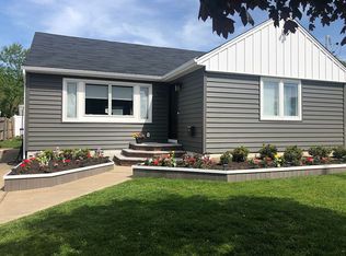 136 Boylston St, Hempstead, NY 11550