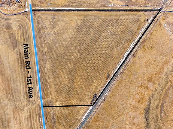 2nd image of 1200 Range Road 261