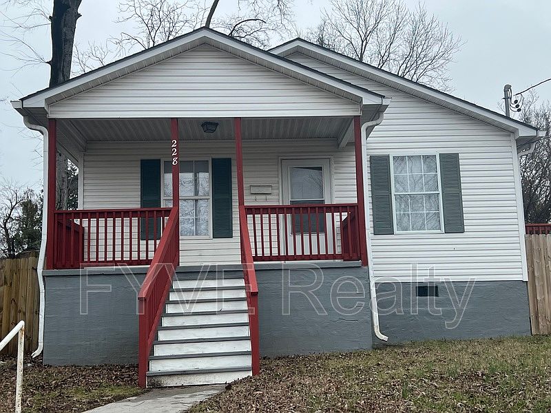 1st image of 228 Douglas Ave