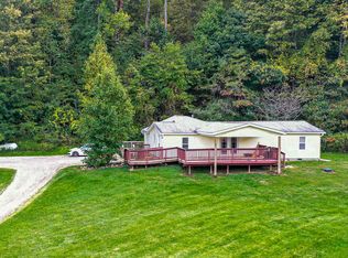 4464 Salt Creek Rd, Nashville, IN 47448