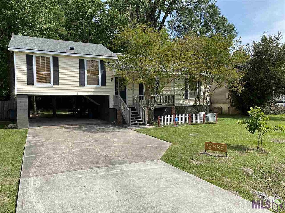 2nd image of 16443 Woodlawn Acres Ave