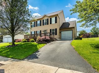 600 Charles Dr, Gilbertsville, PA 19525