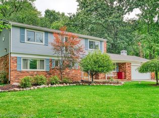 3224 Old Orchard Dr, Brighton, MI