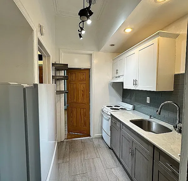 99 Macon St #4 — Photo 6