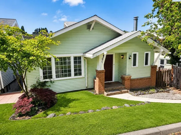 408 S Mill St, Colfax, WA 99111