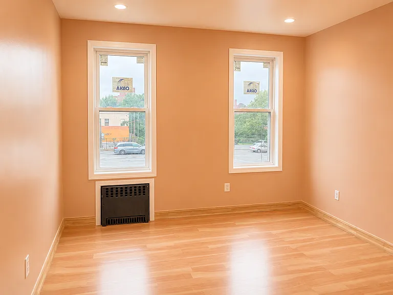 1939 Ellis Ave #2 — Photo 6