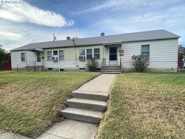 1st image of 1325-1327 Thayer Dr