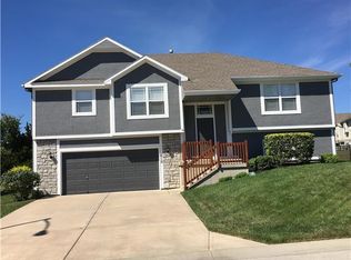 610 154th Pl, Basehor, KS 66007