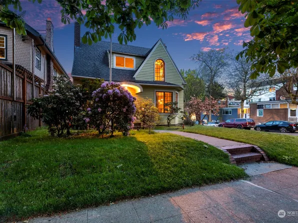 4702 17th Avenue NE, Seattle, WA 98105