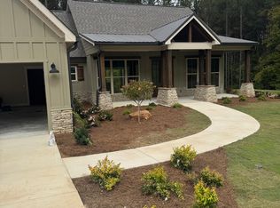 33 Wolf Creek Cv, Lagrange, GA 30240