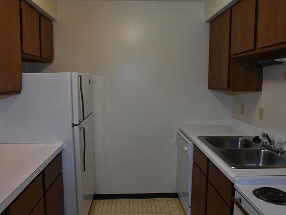 5th image of 10819 Timber Crest Dr APT 304