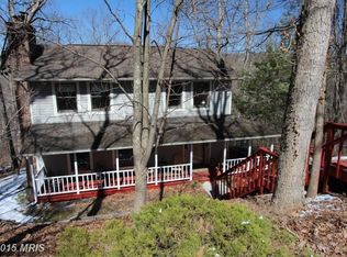 1217 Lakeview Dr, Cross Junction, VA 22625