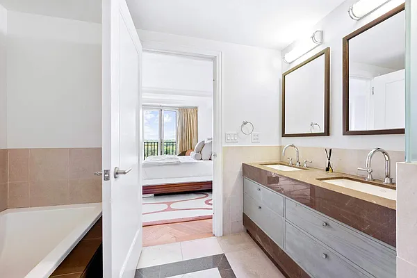 Rented by Sotheby's International Realty | media 13