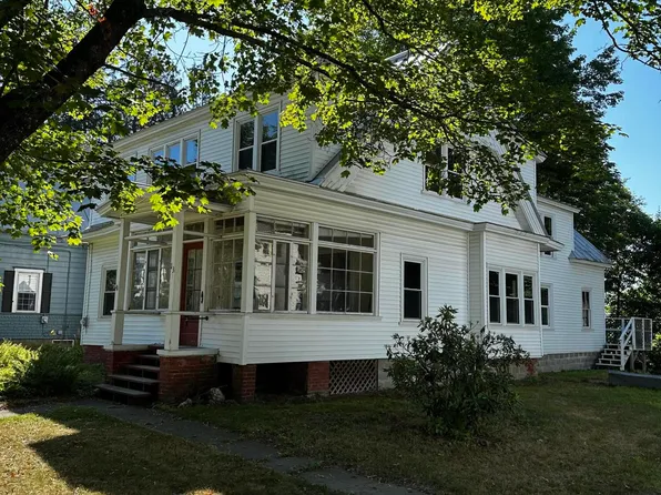 13 Maple Street, Skowhegan, ME 04976